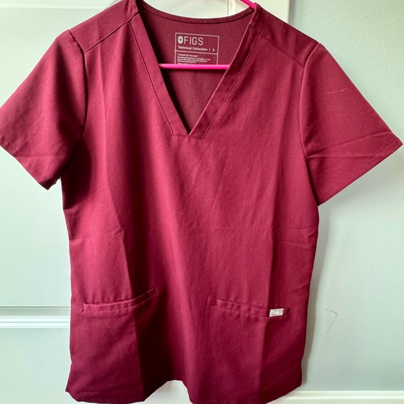 Figs Technical Collection Maroon Top - Picture 2 of 6